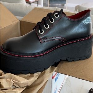 Delia’s by Dolls Kill Candlelight Platform Oxfords Size 7M Faux Leather NWT